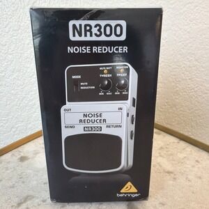 Behringer UO300 ULTRA OCTAVER Guitar Effects Pedal